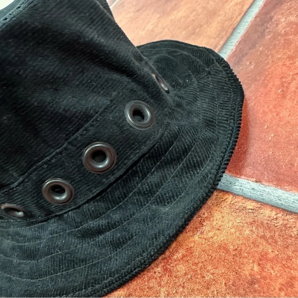NWOT Marc Vachon Black Magic Bucket Hat